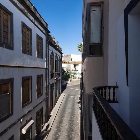 Balcony Spacious 2br Historic Center Apartment