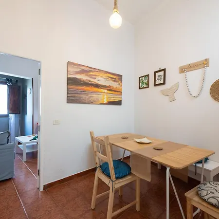 Balcony Spacious 2br Historic Center Apartment
