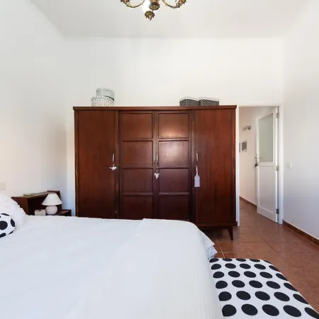 Balcony Spacious 2br Historic Center Apartment *