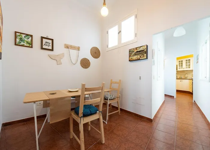 Apartment Balcony Spacious 2br Historic Center Arucas
