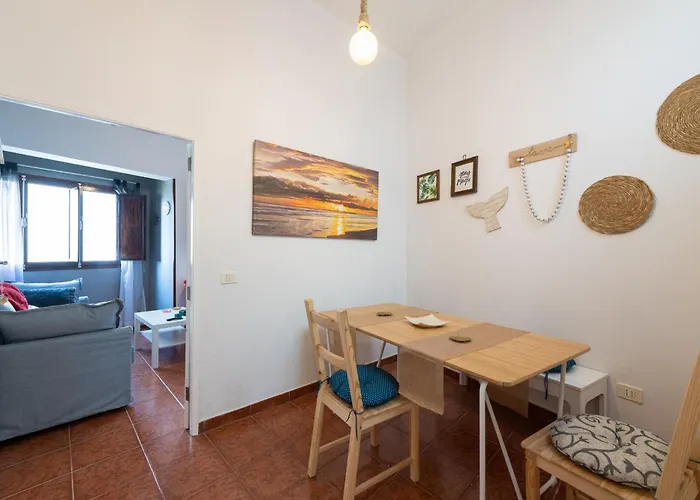 Balcony Spacious 2br Historic Center Apartment